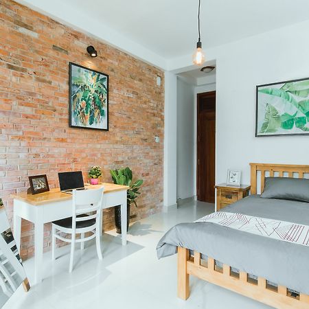 Апартаменти Urban House Saigon 2 Хошимін Екстер'єр фото